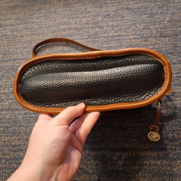 Vintage Dooney & Bourke All Weather Leather Calvary Spectator Bag - Picture 7 of 10